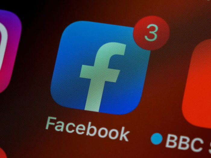 Bagaimana Cara Menyembunyikan Like Di Facebook Lite